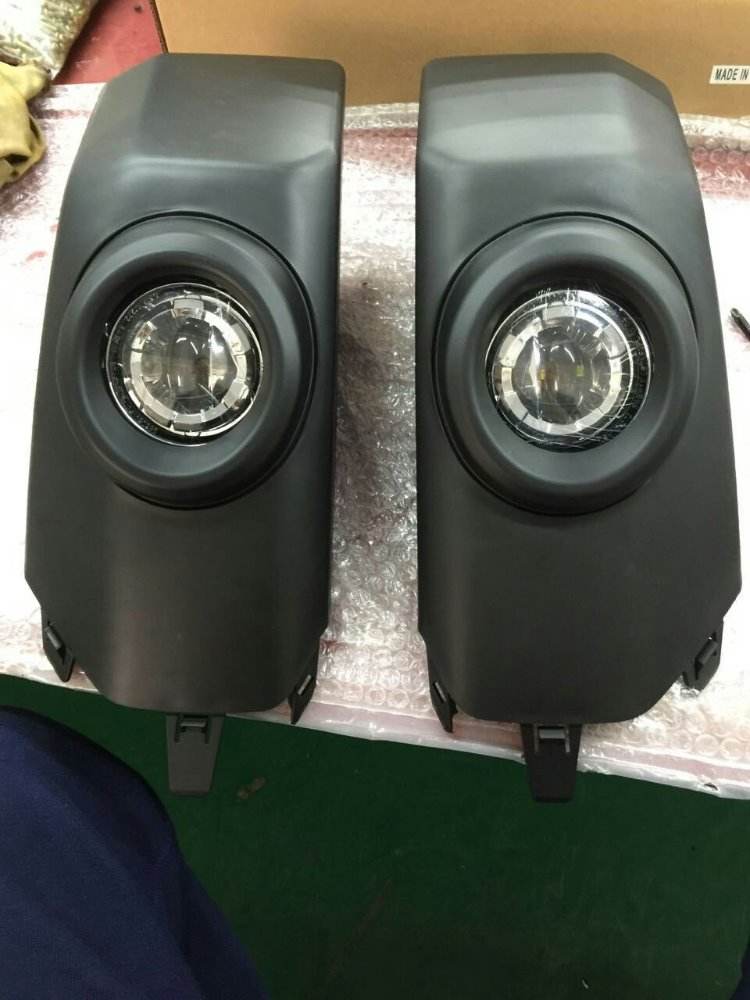 ธรรมชาติสีขาว