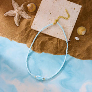 Collana da Donna Trendy in Stile Bohemien con Perle di Ceramica a Forma di Pesce, Motivo Geometrico a Diamante, Dolce Catena per Clavicola Stile Dopamina - Product Image 4