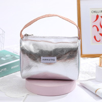 2024 nouveau Design personnaliser Logo argent paillettes sac de maquillage avec grande capacité voyage luxe articles de toilette fermeture éclair sac pochette