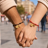 Bracelet porte-bonheur Go2boho avec médaille croix plaqué or 18 carats, cordon en nylon rouge et noir, cadeau religieux catholique, bijoux unisexe