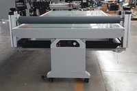 2025 rouleau de vinyle à plat facile à utiliser applicateur de pression pneumatique Machine à plastifier de table