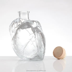 Botella de Whisky de Cristal <span class=keywords><strong>Blanco</strong></span> sin Plomo, Directo de Fábrica, Forma de <span class=keywords><strong>Corazón</strong></span>, Cuello Corto, Botella Vacía para Licores, 700ml 750ml - Product Image 3