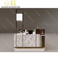 Moderne Parfüm-Kioske für Einkaufszentren Maßgefertigte Glas-Parfüm-Vitrinen mit LED-Beleuchtung Luxuriöses Parfümerie-Kiosk-Design