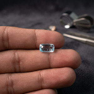 A.R.CREATION Gema Suelta de Aguamarina Natural Azul Iridiscente, Corte Ovalado, 2 CTS, 11x9x5 MM, con Juego de Color y Fuego, AQM-02, para Joyería - Product Image 4