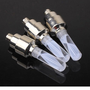 Offre Spéciale Émission de La couleur même shell Vélo de voiture Flash LED Valve de Pneu De Lumière Souches Cap Lampe Motorbicycle Roue/la lumière valve de vélo - Product Image 6