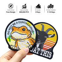 Écussons tissés personnalisés écologiques en tissu, badges thermocollants haute densité, patchs brodés à coudre pour vêtements et habillement