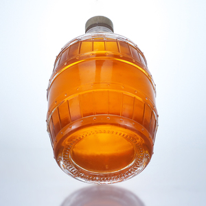 Botella de Vidrio Única en Forma de Barril con Diseño en Relieve para Envasado de Whisky Añejo, Ron y Brandy, Regalo Creativo al por Mayor, 750 ml - Product Image 3