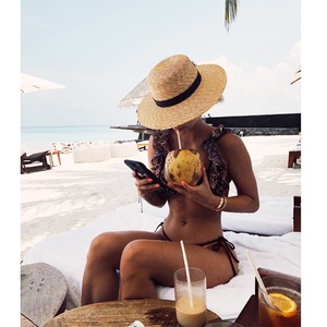 2025 personnalisé été femmes large bord chapeau de <span class=keywords><strong>paille</strong></span> mode Chapeau <span class=keywords><strong>Paille</strong></span> dame soleil chapeaux canotier blé Panama plage chapeaux - Product Image 3