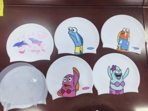 Bonnets de bain de compétition avec logo personnalisé, 100% silicone, haute élasticité, bonnets de bain pour adultes, durables et confortables pour la piscine - Product Image 3