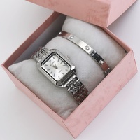 Jam Tangan Wanita Cantik Set Jam Tangan Mewah Fashionable Gelang Dial Sederhana Kecil Hadiah untuk Wanita Pemakaian Sehari-hari