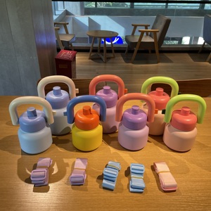 <span class=keywords><strong>Grand</strong></span> thermos de 800ml et bouilloire isolée pour les familles comprenant une grande tasse pour <span class=keywords><strong>parents</strong></span> et une tasse pour enfants avec paille - Product Image 2