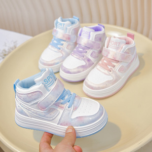 <span class=keywords><strong>Zapatillas</strong></span> Casuales de Moda Coreana para <span class=keywords><strong>Niñas</strong></span>, Novedad 2026, Zapatos Infantiles de Piel Sintética con Cierre de <span class=keywords><strong>Velcro</strong></span> Antideslizantes - Product Image 1