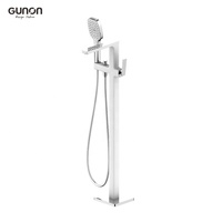 Ensemble de mitigeurs de baignoire de couleur chrome blanc montés sur le pont mitigeur de bain avec douche mitigeur dissimulé