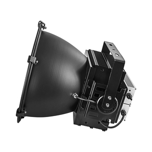 ไฟสปอร์ตไลท์ LED ความสว่างสูง 200W IP65 พร้อมเลนส์ออพติกที่แม่นยำ รองรับแรงดันไฟฟ้ากว้าง ระบบระบายความร้อนอย่างมีประสิทธิภาพ FL-TGD-GF2 ไฟ LED ความสว่างสูง - Product Image 4