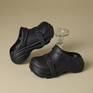 Sandales plateforme blanches en EVA avec boucle, semelle épaisse, style Crocs pour femme, à porter en été - Product Image 3