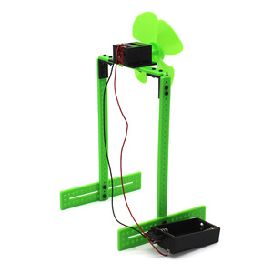 Kit de bricolage pour ventilateur en plastique, expérience scientifique, jouet éducatif pour enfants de 4 à 6 ans, commande manuelle avec piles AAA - Product Image 1