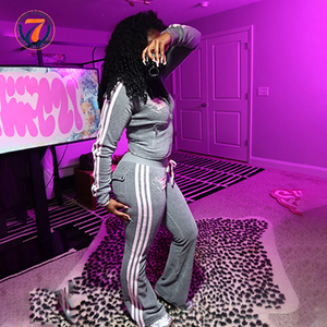 Ensemble survêtement en velours personnalisé Y2K pour femmes, avec logo brodé en patchwork, veste en velours pour grande fille, pantalon, ensemble deux pièces - Product Image 1