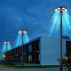 Lampes murales solaires d'extérieur et projecteur LED avec éclairage de balise de jardin alimenté par l'énergie solaire - Product Image 6