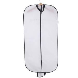 Sacs à vêtements pliables personnalisés en tissu non tissé, à la mode, avec fermetures éclair et <span class=keywords><strong>housses</strong></span> anti-poussière réutilisables <span class=keywords><strong>pour</strong></span> vêtements - Product Image 4