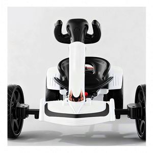 Voiture télécommandée pour bébé avec audio Bluetooth, forme de spoiler rouge, alimentée par une batterie fiable 12V4.5 - Product Image 3