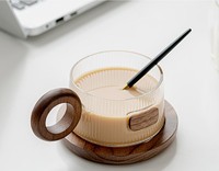 Set Cangkir Kaca Borosilikat Tahan Panas dengan Tatakan Kayu Walnut |   Cangkir Kopi Teh Serbaguna Aman untuk Mesin Cuci Piring untuk Rumah dan Kantor