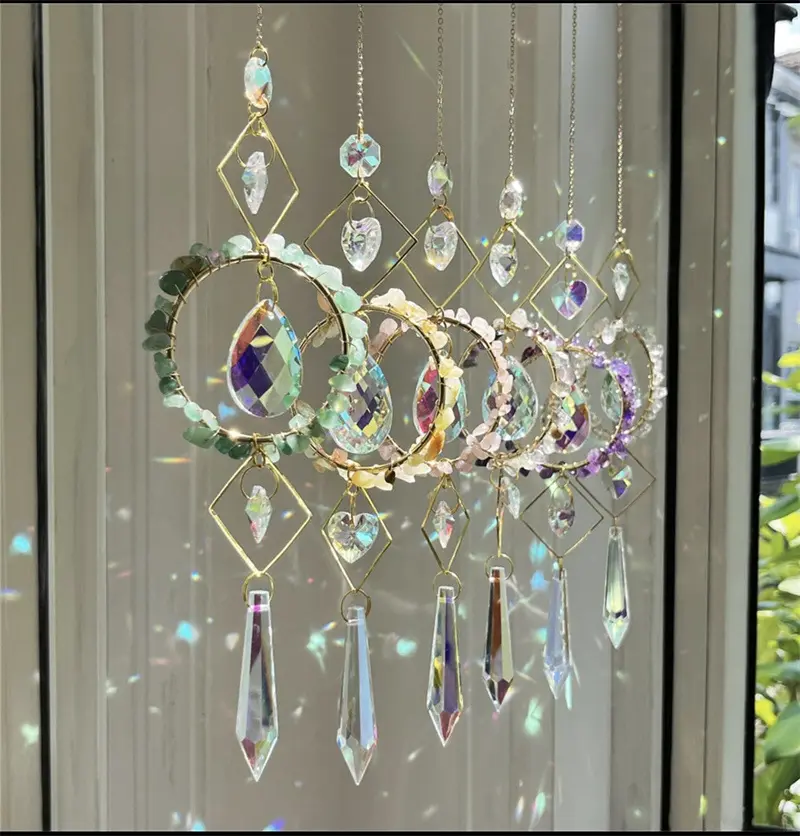 Hot Natural Gemstone Chip Round Hanging Crystals Prism Suncatcher Window Wall Hangings Sun Catchers Garden Home Car Decor SC015