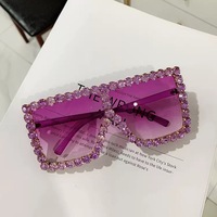 Lunettes de soleil carrées de luxe 2025 pour femmes, surdimensionnées, UV400, style diamant PC, tendance