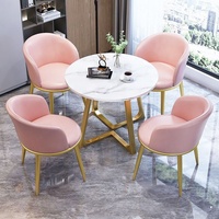 Vente en gros de chaises d'hôtel de luxe légères en métal en Europe du Nord pour table à manger Tables à manger rondes Tables et chaises de café