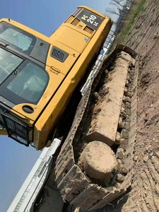 Prix avantageux, excavatrice sur chenilles Komatsu 21 tonnes PC210LC-8 d'occasion, matériel de construction d'occasion - Product Image 2