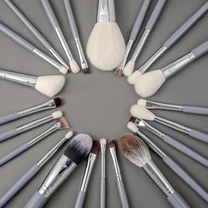 Ensemble complet de pinceaux de maquillage professionnels YRX, pinceaux de maquillage en poils de renard des neiges, fabricant de pinceaux de maquillage avec logo personnalisé, haut de gamme - Product Image 2
