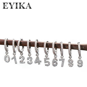 Pendientes de aro con números y números chapados en plata, oro de 18 quilates - Product Image 2