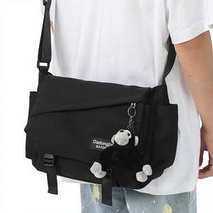 Sac bandoulière messager pour homme 2026, style japonais, décontracté, inspiré <span class=keywords><strong>Instagram</strong></span>, grande capacité, en nylon respirant et imperméable - Product Image 1