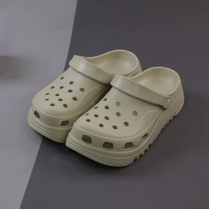 Sabots pour hommes kaki en EVA anti-odeur antidérapants à bout fermé pour l'été, nouveau style 2026, épaisseur moyenne, talon de 2-3 cm - Product Image 1