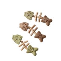 Bâtonnet à mâcher en bois en forme d'arête de poisson avec herbe à chat pour chatons, jouet dentaire réaliste en forme de poisson pour chats, bâtonnet de stimulation pour chats, vente en gros