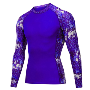 เสื้อกีฬากันผื่นสำหรับผู้ชายผ้าซับเหงื่อแบบสั่งทำ - Product Image 3
