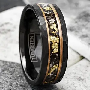 Anillos al por mayor joyería 8mm hombres anillo martillado banda meteorito y hoja de oro tungsteno anillo de bodas