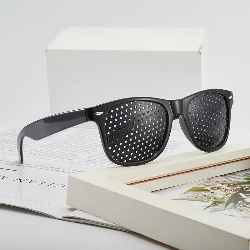 중국에서 만든 프로모션 UV 400 핀 구멍 안경 핀홀 선글라스 맞춤형 로고 무료 샘플 선글라스