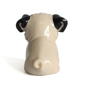 愛らしい着席パグ子犬コレクタブル置物犬のような手描きの樹脂犬の置物犬の愛好家に最適卓上装飾 - Product Image 5