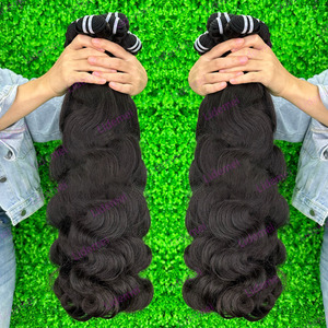 Paquete de ondas naturales crudas de la mejor calidad Paquetes de cabello crudo <span class=keywords><strong>ondulado</strong></span> con cutícula alineada Cabello vietnamita crudo <span class=keywords><strong>para</strong></span> extensiones de cabello humano - Product Image 2