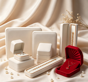 Ensemble complet de boîtes à bijoux en similicuir beige haut de gamme faites à la main avec fermeture magnétique, boîte à bagues carrée incluse - Product Image 5