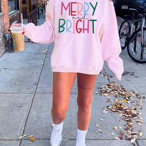 Nuovi Arrivi in Vendita: Felpa da Donna Personalizzata con Logo e Lettere, Stile Universitario Oversize con Collo Tondo - Product Image 1