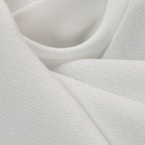 Полиэстеровое (100%) тканое флизелиновое основоволокно с покрытием PA/PES, приклеиваемое к тканям - Product Image 5