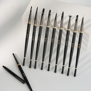 Ensemble de 10 brosses à ongles en métal avec logo personnalisé, manche diamanté, poils en nylon pour spa de luxe - Product Image 1