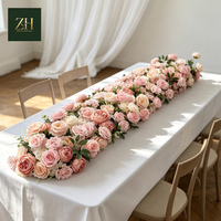 Weiße Rosen mit Grünzeug Künstlicher Langer Blumenläufer für Hochzeitstisch-Dekoration & Gangdekoration