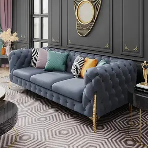 Sofa desain baru Modern dengan kaki kuningan sofa beludru hijau mewah Chesterfield untuk furnitur rumah ruang tamu mewah