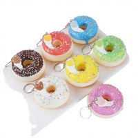 Porte-clés pendentif en résine UV écologique, en forme de beignet crème simulé, anti-stress souple à récupération rapide, avec boule colorée