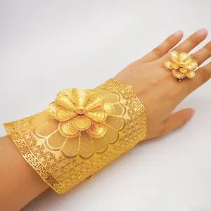 Nieuwe Dubai 24K Gouden Armband Gouden Ring Afrikaanse Armband Voor Vrouwen Mode Luxe Dames Sieraden Set
