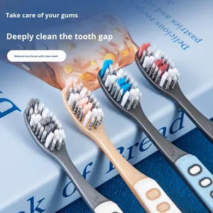 Brosse à dents pour adulte en plastique Brosse à dents propre Manche en caoutchouc Brosse à dents pour adulte à poils moyens doux - Product Image 3