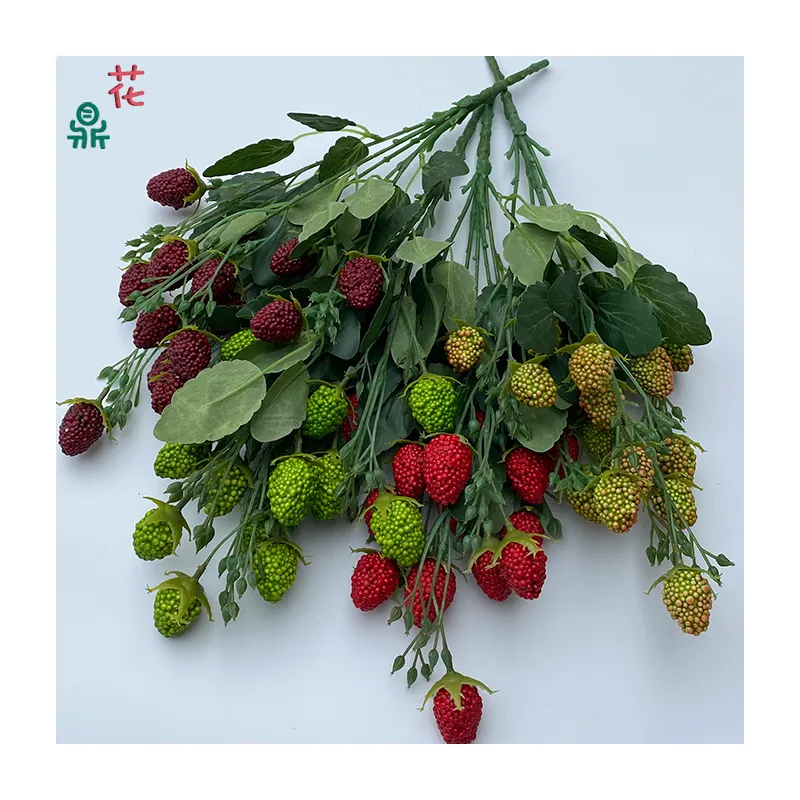 स्ट्रॉबेरी फल घर सजावट फूलों की व्यवस्था रेशम फूल की उच्च गुणवत्ता वाले इनडोर कृत्रिम फूलों को सुंदर