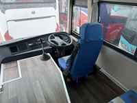 Autobús de Lujo Diésel Euro 3 con Volante a la Derecha, Manual, para Grandes Viajes, Eventos Empresariales, Excursiones de Larga Distancia, Turismo